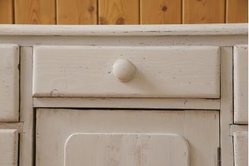 アンティーク家具　フランスアンティーク　カントリースタイルに馴染む当店ペイントのカップボード(飾り棚、キャビネット)