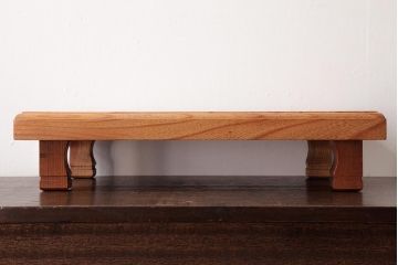 アンティーク雑貨　昭和期　総ケヤキ材　美しい杢目が魅力のシンプルな花台(飾り台)