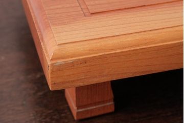 アンティーク雑貨　昭和期　総ケヤキ材　美しい杢目が魅力のシンプルな花台(飾り台)