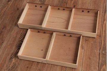 レトロ家具　昭和レトロ　ナラ材　ネームプレート付き!素朴な風合いの小引き出し(卓上収納、小物収納、引き出し)