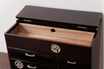 アンティーク雑貨　昭和期　総桐材　螺鈿細工の花紋が上品な漆塗りの針箱(裁縫箱、小引き出し、小物収納)