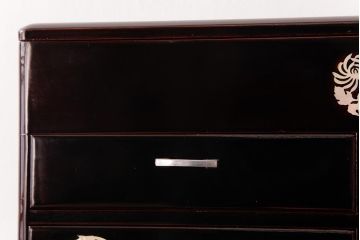 アンティーク雑貨　昭和期　総桐材　螺鈿細工の花紋が上品な漆塗りの針箱(裁縫箱、小引き出し、小物収納)