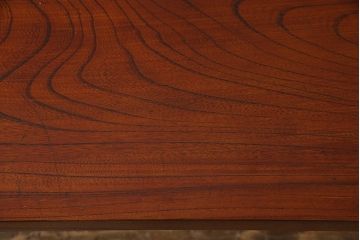 アンティーク雑貨　リメイク家具　漆塗り　杢目が美しいケヤキ一枚板の小振りな鉄脚ベンチ(板座チェア、椅子、花台、飾り台)
