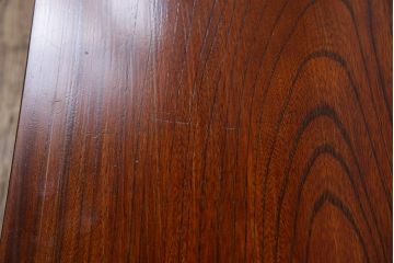 アンティーク雑貨　リメイク家具　漆塗り　杢目が美しいケヤキ一枚板の小振りな鉄脚ベンチ(板座チェア、椅子、花台、飾り台)