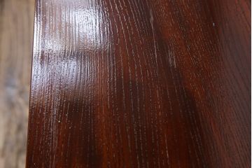 古材リメイク品　天板一枚板　漆塗り　上品な雰囲気漂うケヤキの杢目が美しい鉄脚ローテーブル(飾り台、サイドテーブル)