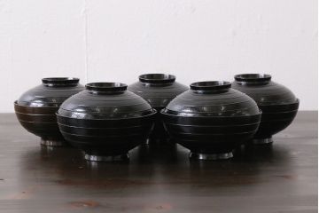 和製アンティーク　内側の絵柄が鮮やかな木製お椀(漆器、和食器)5客セット