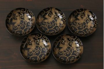 和製アンティーク　内側の絵柄が鮮やかな木製お椀(漆器、和食器)5客セット