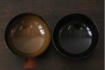 和製アンティーク　大正昭和初期　蝶や草花の蒔絵が品のある木製のお椀5客セット(漆器)