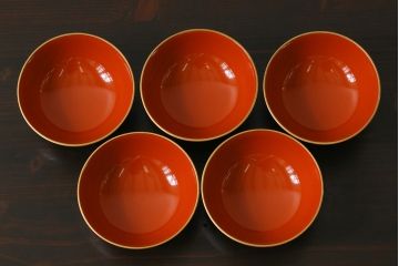 和製アンティーク　松竹梅　縁起の良い意匠の沈金朱塗椀5客セット(蓋付き椀、漆器、和食器)