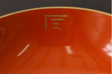 和製アンティーク　松竹梅　縁起の良い意匠の沈金朱塗椀5客セット(蓋付き椀、漆器、和食器)(1)