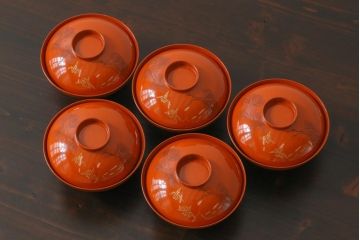和製アンティーク　金彩の折り鶴が魅力的な木製椀(漆器、和食器)5客セット(1)