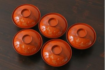 和製アンティーク　金彩の折り鶴が魅力的な木製椀(漆器、和食器)5客セット(2)