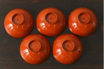 和製アンティーク　金彩の折り鶴が魅力的な木製椀(漆器、和食器)5客セット(2)