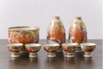 和製アンティーク　九谷赤絵　牡丹花鳥　孔雀　箱付き　徳利・お猪口・盃洗　酒器セット(九谷焼、盃、和食器)