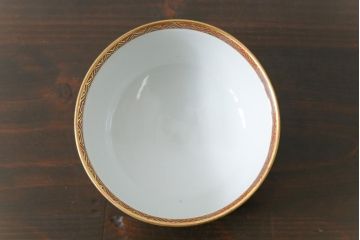 和製アンティーク　九谷赤絵　牡丹花鳥　孔雀　箱付き　徳利・お猪口・盃洗　酒器セット(九谷焼、盃、和食器)