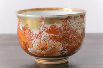 和製アンティーク　九谷赤絵　牡丹花鳥　孔雀　箱付き　徳利・お猪口・盃洗　酒器セット(九谷焼、盃、和食器)