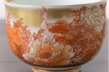 和製アンティーク　九谷赤絵　牡丹花鳥　孔雀　箱付き　徳利・お猪口・盃洗　酒器セット(九谷焼、盃、和食器)
