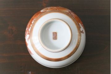 和製アンティーク　九谷赤絵　牡丹花鳥　孔雀　箱付き　徳利・お猪口・盃洗　酒器セット(九谷焼、盃、和食器)