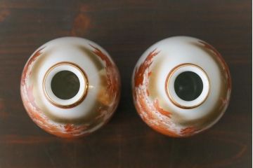 和製アンティーク　九谷赤絵　牡丹花鳥　孔雀　箱付き　徳利・お猪口・盃洗　酒器セット(九谷焼、盃、和食器)