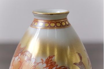 和製アンティーク　九谷赤絵　牡丹花鳥　孔雀　箱付き　徳利・お猪口・盃洗　酒器セット(九谷焼、盃、和食器)