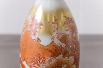 和製アンティーク　九谷赤絵　牡丹花鳥　孔雀　箱付き　徳利・お猪口・盃洗　酒器セット(九谷焼、盃、和食器)