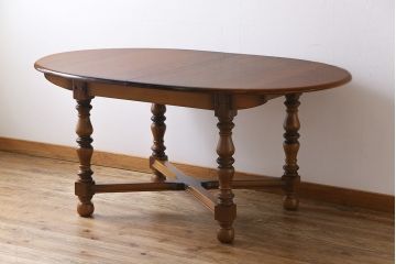 ヴィンテージ家具　イギリスビンテージ　ERCOL(アーコール)　エレガントなドローリーフテーブル(ダイニングテーブル)