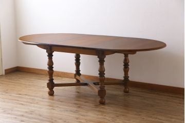 ヴィンテージ家具　イギリスビンテージ　ERCOL(アーコール)　エレガントなドローリーフテーブル(ダイニングテーブル)