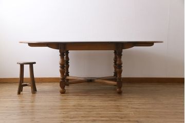 ヴィンテージ家具　イギリスビンテージ　ERCOL(アーコール)　エレガントなドローリーフテーブル(ダイニングテーブル)