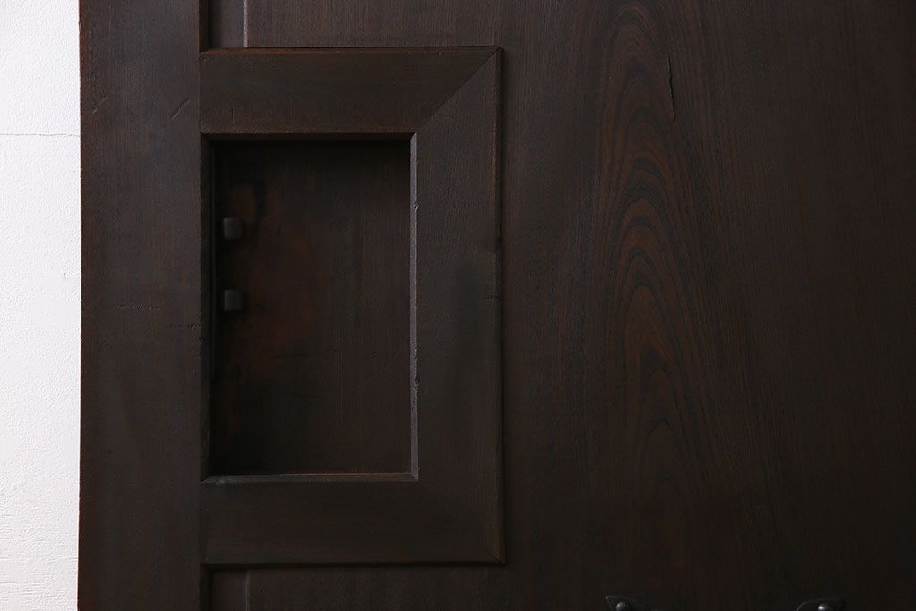 和製アンティーク　総ケヤキ材　和モダンの空間におすすめの一枚板の蔵戸(引き戸、建具、玄関戸)