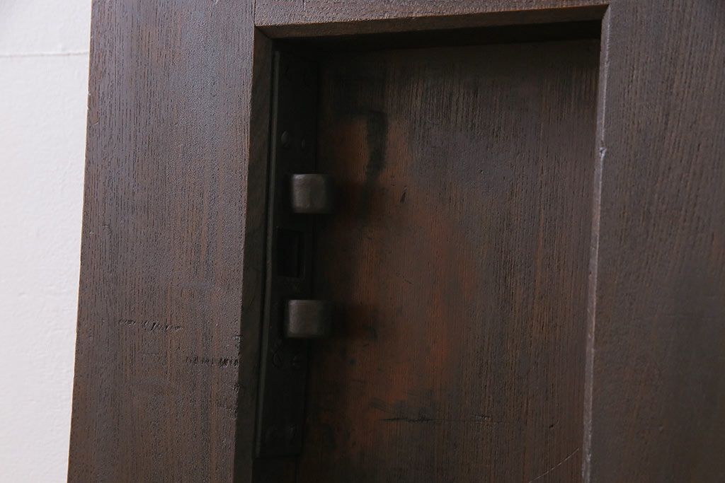 和製アンティーク　総ケヤキ材　和モダンの空間におすすめの一枚板の蔵戸(引き戸、建具、玄関戸)