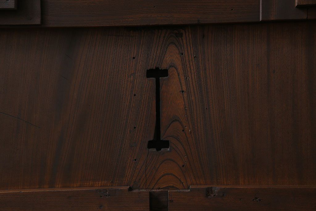 和製アンティーク　総ケヤキ材　和モダンの空間におすすめの一枚板の蔵戸(引き戸、建具、玄関戸)