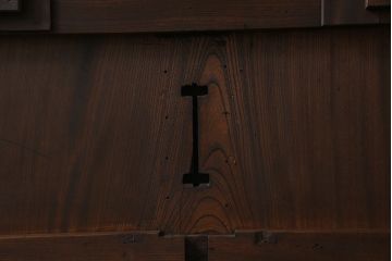 和製アンティーク　総ケヤキ材　和モダンの空間におすすめの一枚板の蔵戸(引き戸、建具、玄関戸)