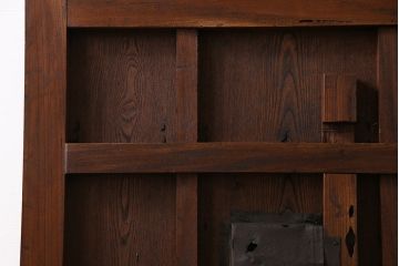 和製アンティーク　最高級品　ケヤキ材　貫禄ある堅牢な金具の装飾が見事な富山蔵戸(建具、引き戸、飾り、玄関戸)