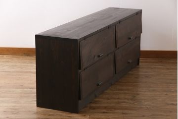 アンティーク家具　リメイク品　明治期の松材を利用したパタパタ扉のローボード(リビングボード、戸棚、収納棚)(1)