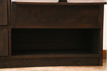 アンティーク家具　リメイク品　明治期の松材を利用したパタパタ扉のローボード(リビングボード、戸棚、収納棚)(1)