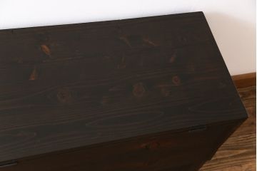 アンティーク家具　リメイク品　明治期の松材を利用したパタパタ扉のローボード(リビングボード、戸棚、収納棚)(2)