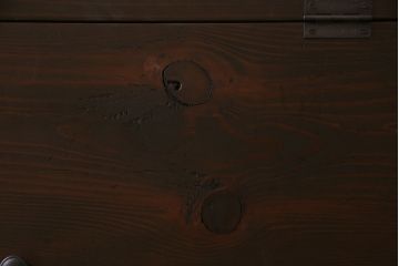 アンティーク家具　リメイク品　明治期の松材を利用したパタパタ扉のローボード(リビングボード、戸棚、収納棚)(2)