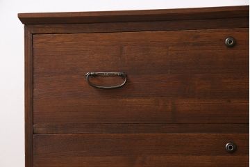 リメイク家具　鉄脚付き　レトロモダンな雰囲気が魅力的な箪笥ローボード(ローチェスト、衣装箪笥)