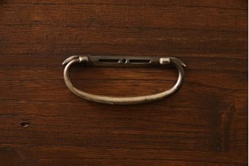 リメイク家具　鉄脚付き　レトロモダンな雰囲気が魅力的な箪笥ローボード(ローチェスト、衣装箪笥)