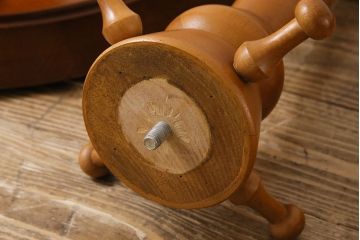 アンティーク雑貨　中古　ビンテージカリモク　上品な挽き物加工が施されたポールハンガー