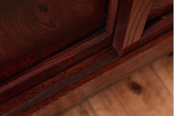 リメイク家具　前面ケヤキ材　味わいある箪笥のセンターテーブル(リビングテーブル、カフェテーブル、収納棚)