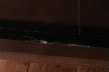 リメイク家具　前面ケヤキ材　味わいある箪笥のセンターテーブル(リビングテーブル、カフェテーブル、収納棚)