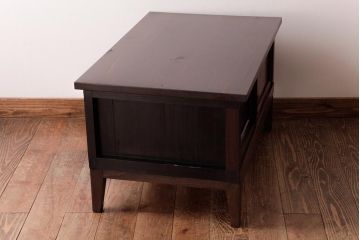 リメイク家具　前面ケヤキ材　味わいある箪笥のセンターテーブル(リビングテーブル、カフェテーブル、収納棚)