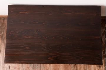 リメイク家具　前面ケヤキ材　味わいある箪笥のセンターテーブル(リビングテーブル、カフェテーブル、収納棚)