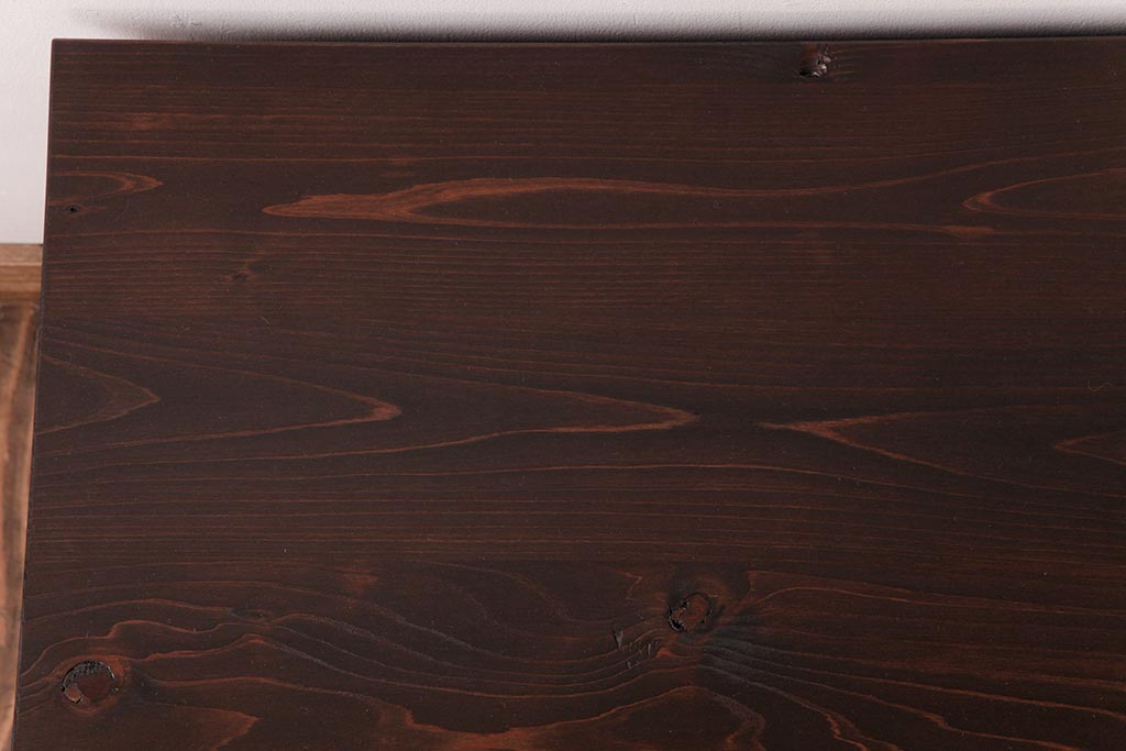 リメイク家具　前面ケヤキ材　味わいある箪笥のセンターテーブル(リビングテーブル、カフェテーブル、収納棚)