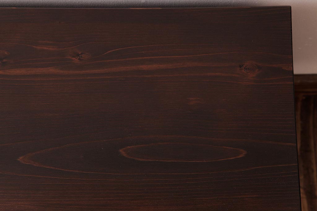 リメイク家具　前面ケヤキ材　味わいある箪笥のセンターテーブル(リビングテーブル、カフェテーブル、収納棚)