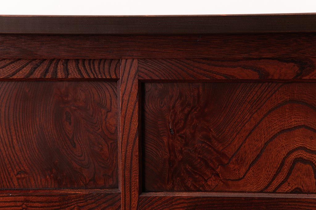 リメイク家具　前面ケヤキ材　味わいある箪笥のセンターテーブル(リビングテーブル、カフェテーブル、収納棚)