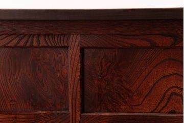 リメイク家具　前面ケヤキ材　味わいある箪笥のセンターテーブル(リビングテーブル、カフェテーブル、収納棚)