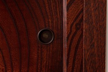 リメイク家具　前面ケヤキ材　味わいある箪笥のセンターテーブル(リビングテーブル、カフェテーブル、収納棚)