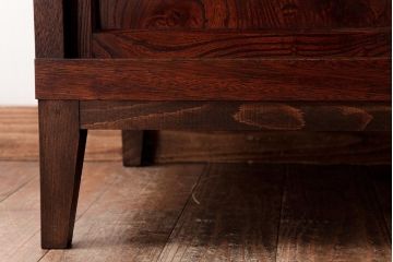 リメイク家具　前面ケヤキ材　味わいある箪笥のセンターテーブル(リビングテーブル、カフェテーブル、収納棚)